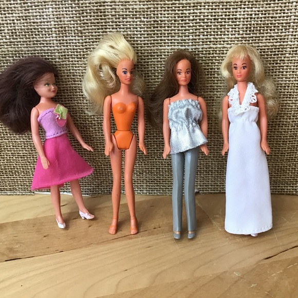 Glamour Gal Dolls and Friend - Picture 1 of 7